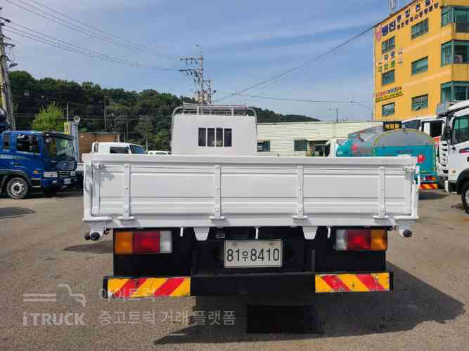 메가트럭 280 앞축 카고 7.5톤 수동