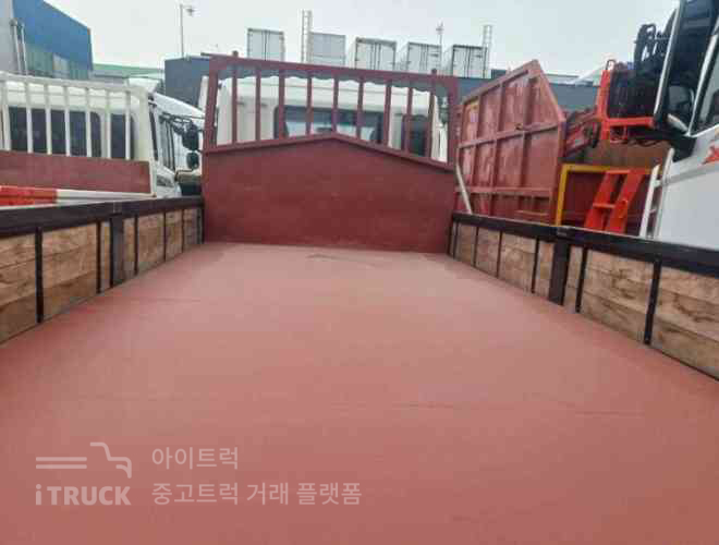현대 메가트럭 250 앞축 카고 7.5톤 수동