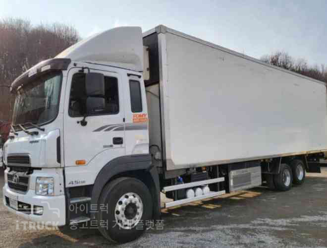 메가트럭 와이드캡 300 후축 냉장윙 4.5톤 수동 - 중고 트럭 매물 이미지