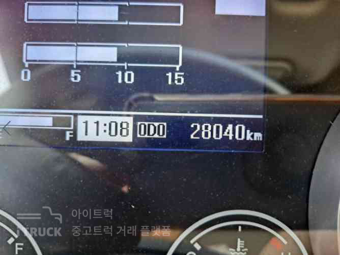 메가트럭 와이드캡 300 후축 탑 8톤 수동