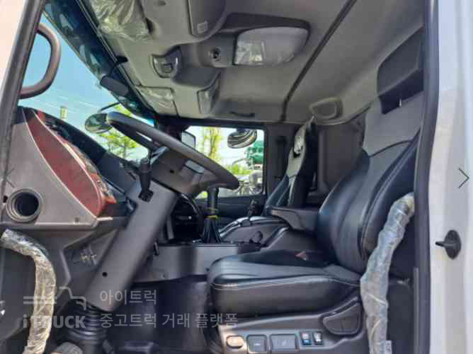 메가트럭 와이드캡 300 후축 탑 8톤 수동