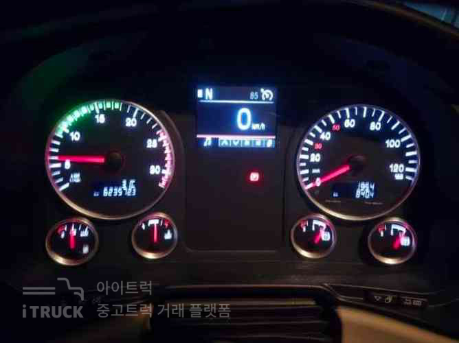 TGS 500 후축 윙바디 23톤 오토