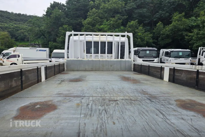 현대 메가트럭 280 단바리 카고 5톤 수동