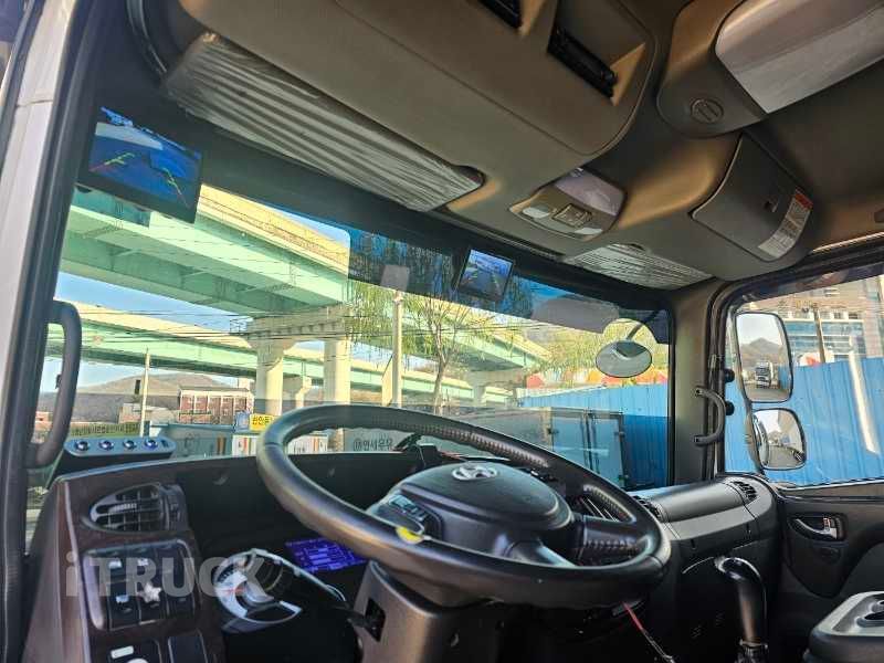 현대 메가트럭 280 후축 카고 4.5톤 수동 11