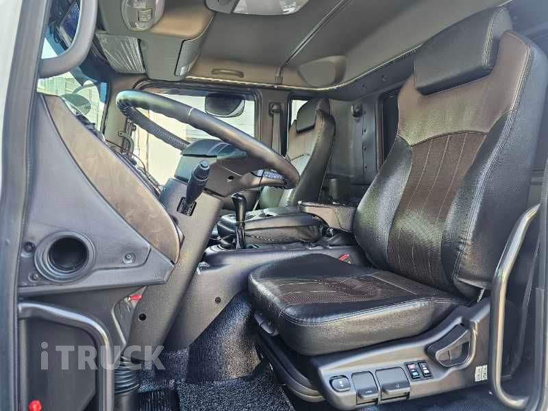 현대 메가트럭 280 후축 카고 4.5톤 수동 10