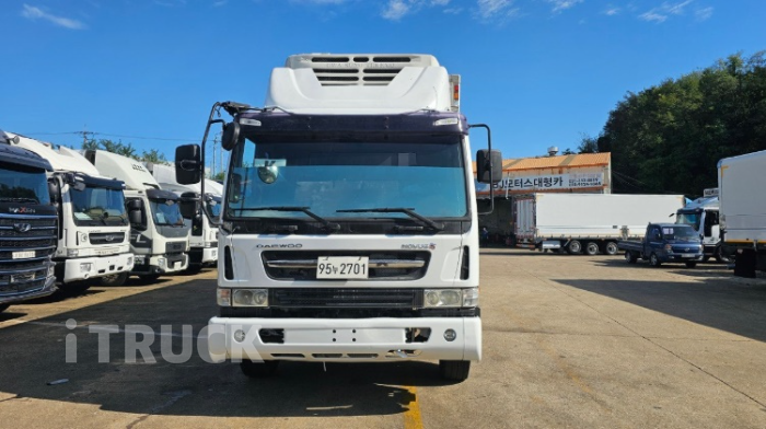 타타대우 노부스 260 후축 냉동탑 6.5톤 수동 1