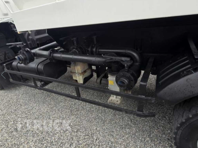 살수차 메가트럭 철탱크 6,400L 수동