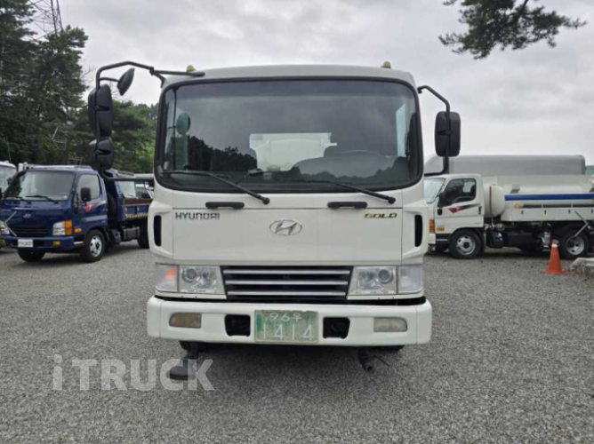 살수차 메가트럭 철탱크 6,400L 수동