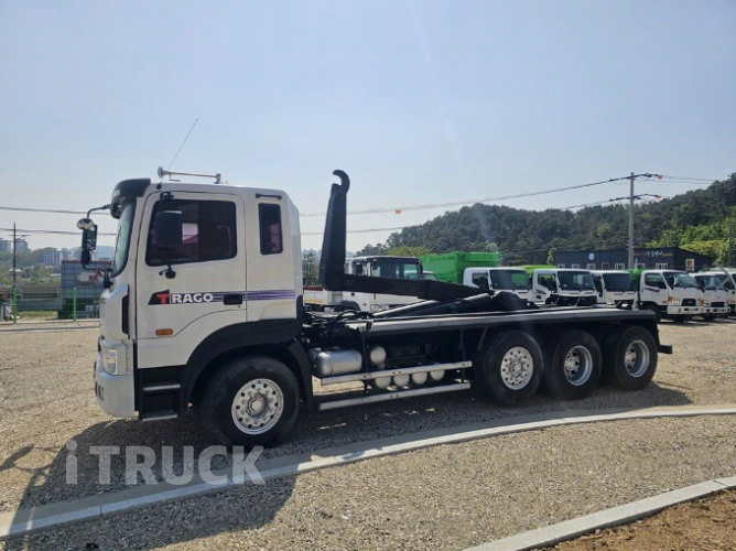 트라고 암롤 420 24톤 수동 앞축