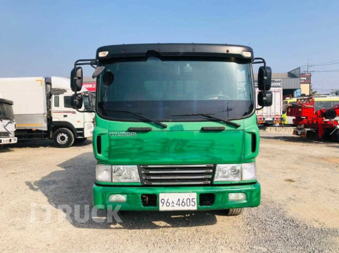 메가트럭 진개덤프 270 5톤 수동 단바리