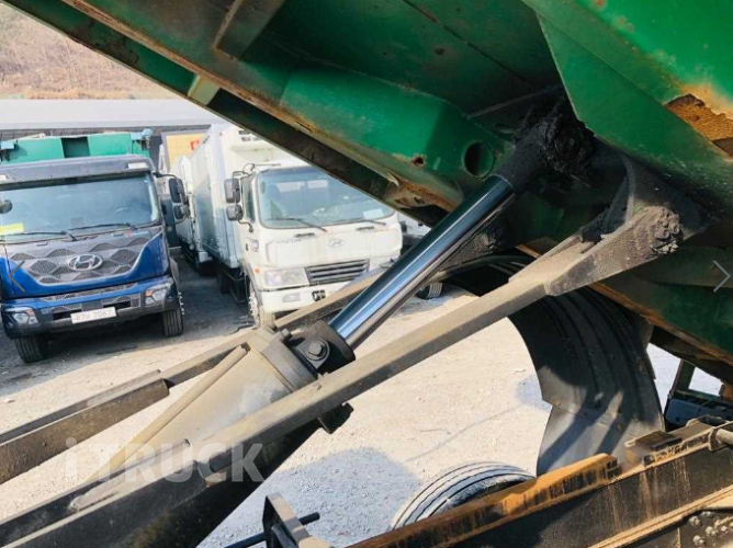 메가트럭 진개덤프 270 5톤 수동 단바리