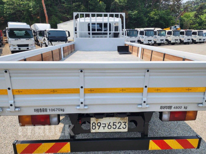 메가트럭 250 단바리 카고 5톤 수동