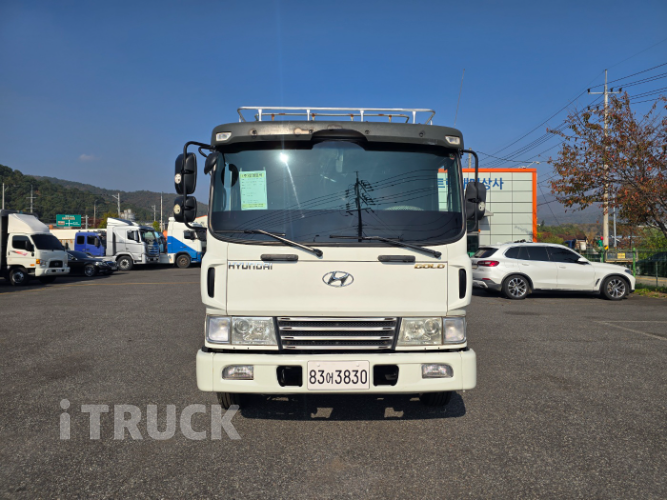 현대 메가트럭 250 후축 카고 4.5톤 수동 1