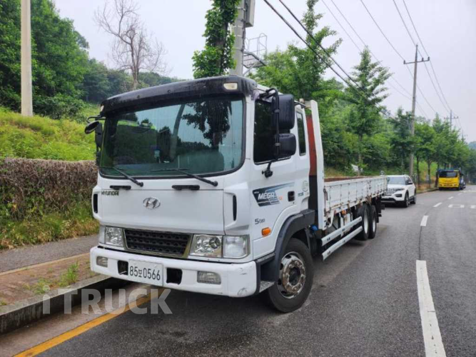 메가트럭 280 앞축 카고 8.5톤 수동