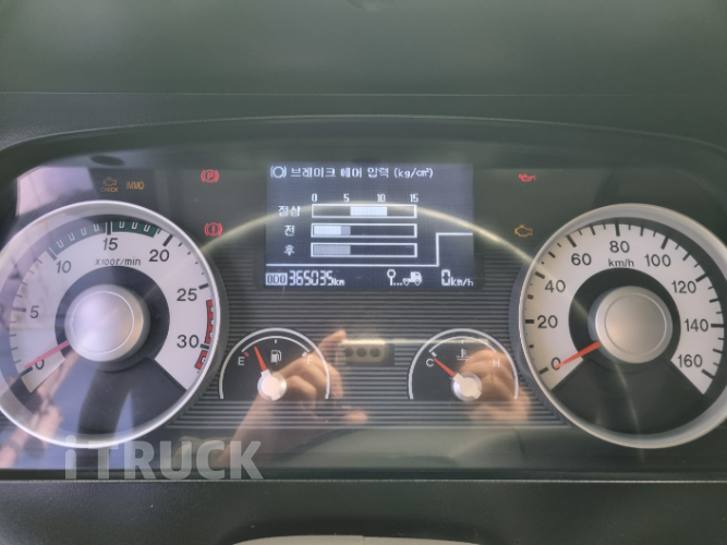 메가트럭 250 단바리 카고 5톤 수동