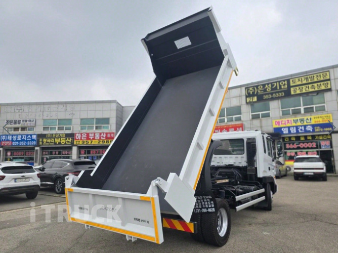 현대 메가트럭 화물덤프 5톤