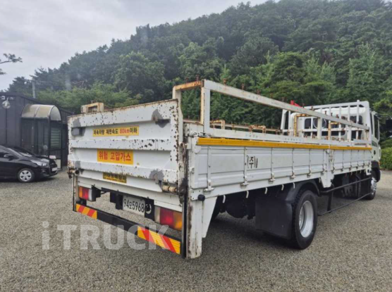 메가트럭 260 단바리 카고 5톤 수동