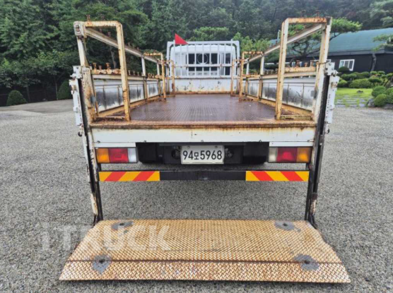 메가트럭 260 단바리 카고 5톤 수동