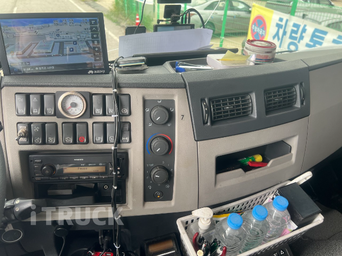 FE 350 후축 냉동탑 9.5톤 오토
