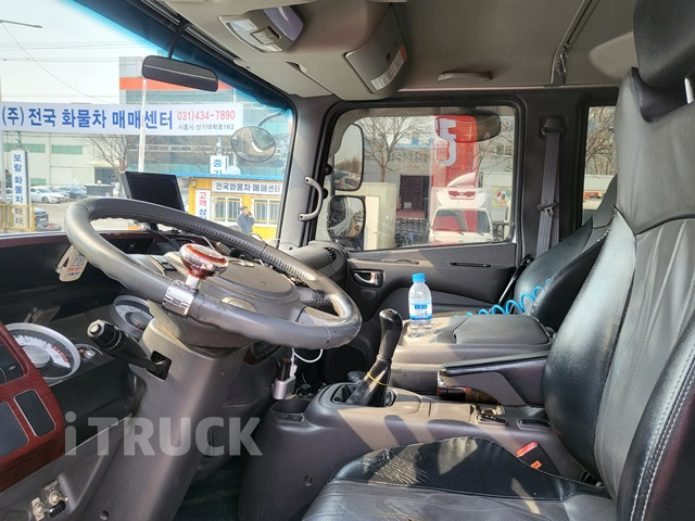 메가트럭 280 단바리 냉동탑 5톤 수동