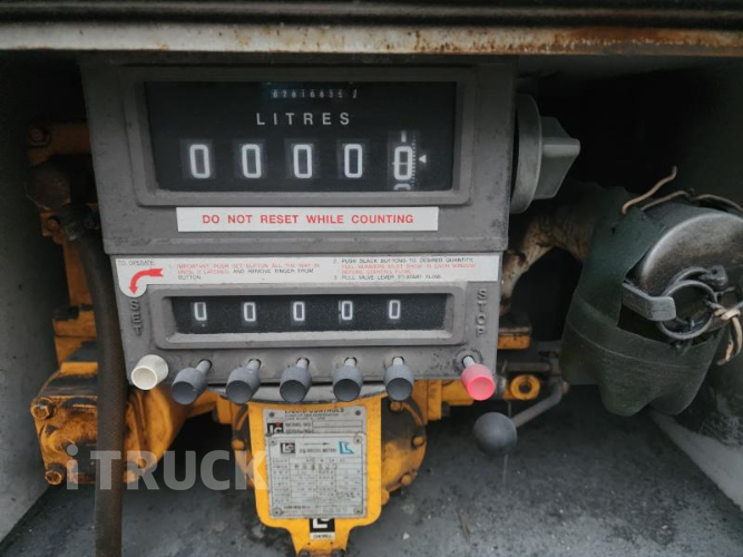 탱크로리 메가트럭 철탱크 10,000L 수동