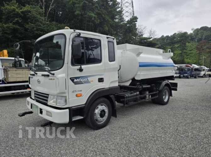 살수차 메가트럭 철탱크 6,400L 수동