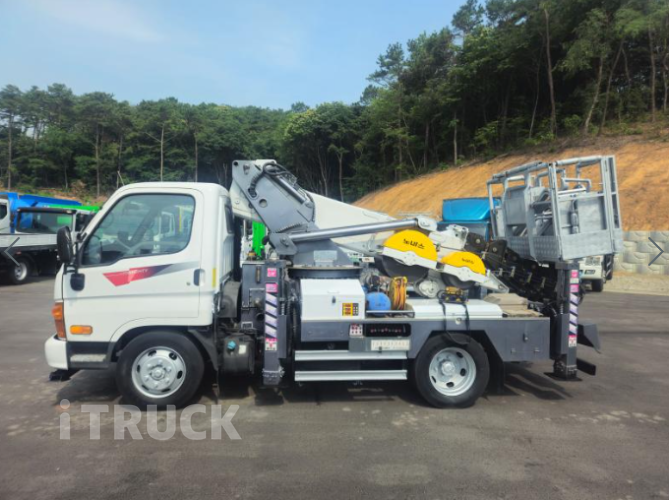 고소작업차 노바스 24m 마이티큐티 2.5톤