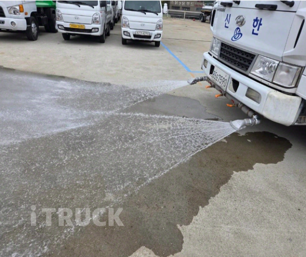 살수차 메가트럭 스텐탱크 7,500L 수동