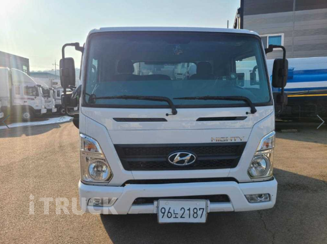 탱크로리 올뉴마이티 5,000L 수동