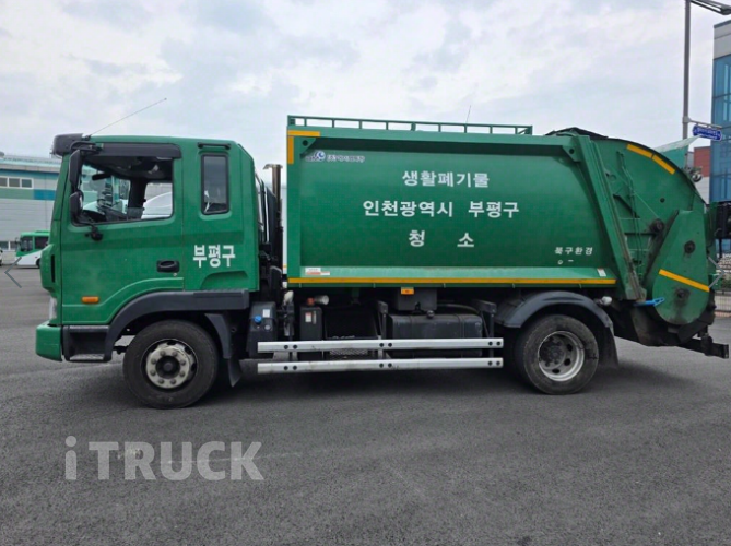 압착진개 메가트럭 5톤 덤프식 배출