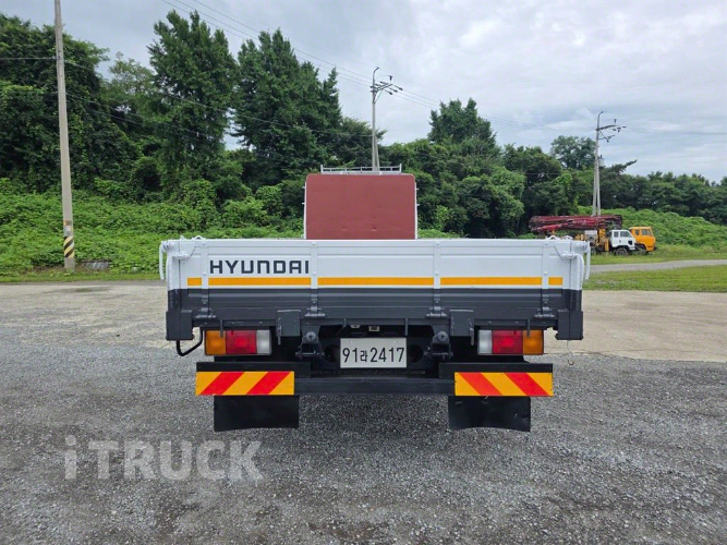 현대 메가트럭 260 앞축 카고 4.5톤 수동