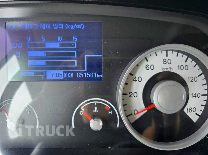 현대 메가트럭 와이드캡 300 앞축 카고 5톤 수동