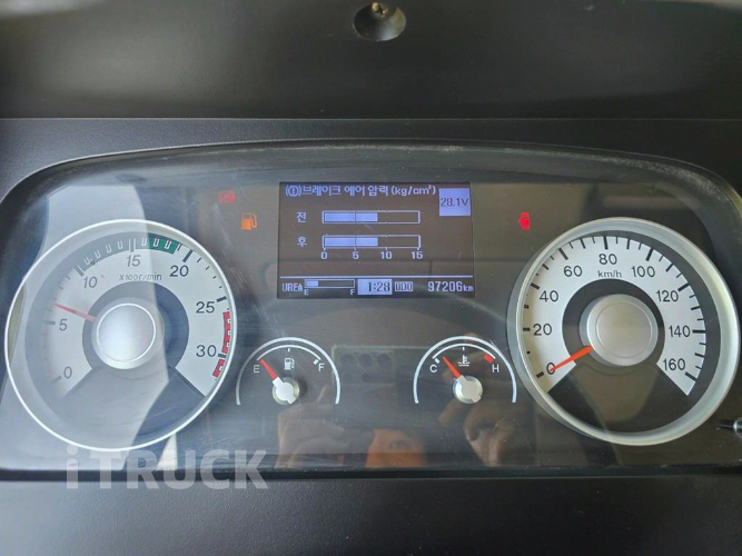 현대 메가트럭 280 단바리 카고 5톤 수동
