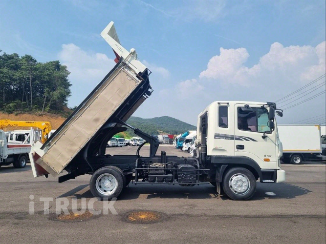 현대 메가트럭 화물덤프 5톤