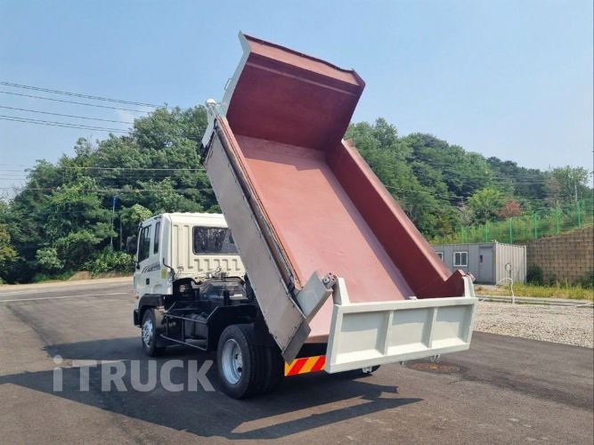 현대 메가트럭 화물덤프 5톤