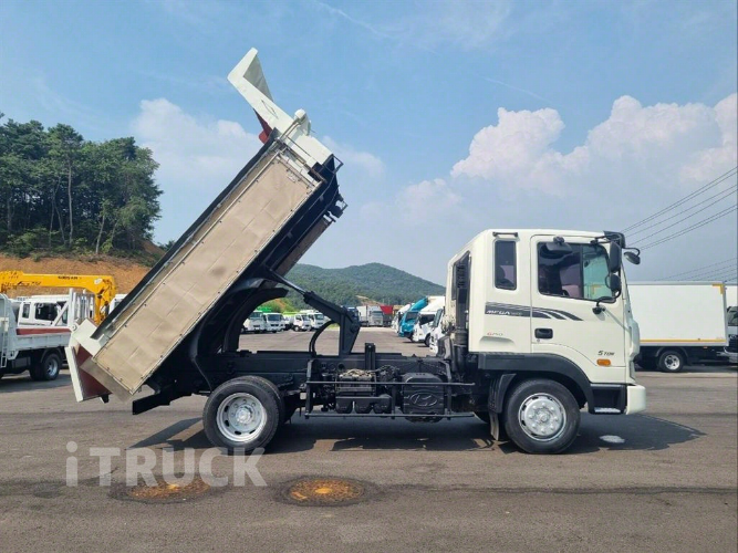 현대 메가트럭 화물덤프 5톤