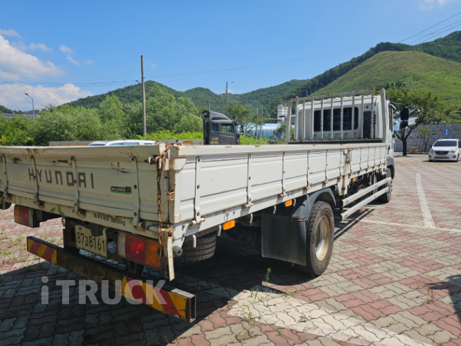 현대 메가트럭 280 단바리 카고 5톤 수동