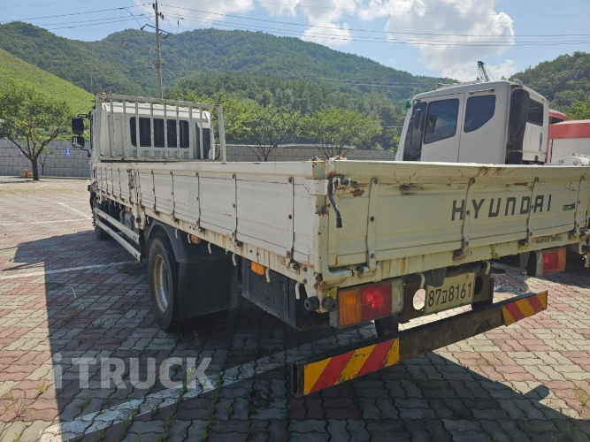 현대 메가트럭 280 단바리 카고 5톤 수동