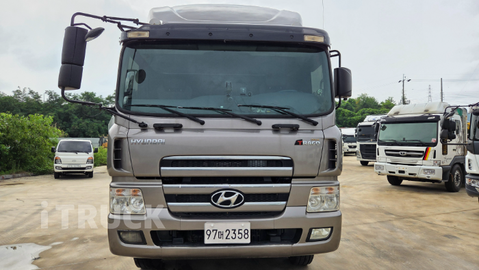 현대 트라고 520 앞축 카고 25톤 오토