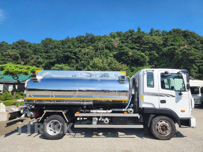 현대 살수차 메가트럭 스텐탱크 8,200L 수동