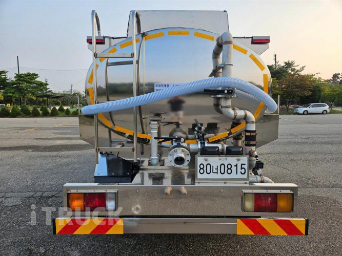 현대 살수차 메가트럭 스텐탱크 7,200L 수동