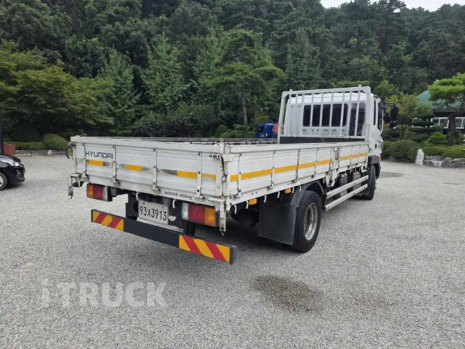 현대 메가트럭 280 단바리 카고 4.5톤 수동