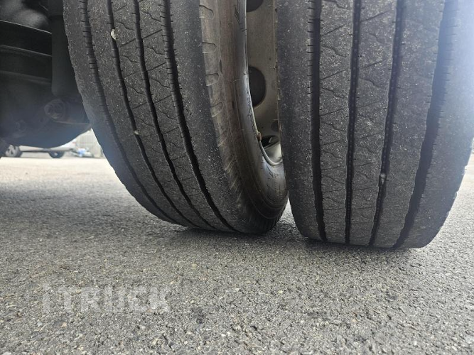 현대 메가트럭 암롤 5톤 수동 단바리