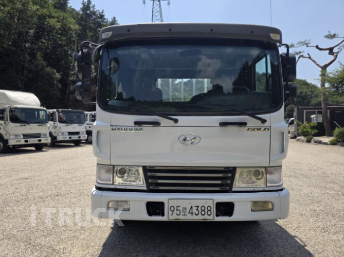 현대 메가트럭 250 단바리 카고 5톤 수동