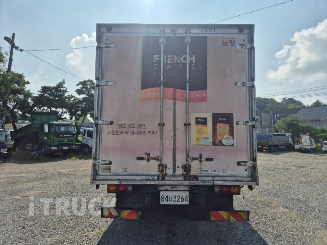 현대 메가트럭 250 단바리 냉동탑 5톤 수동 7