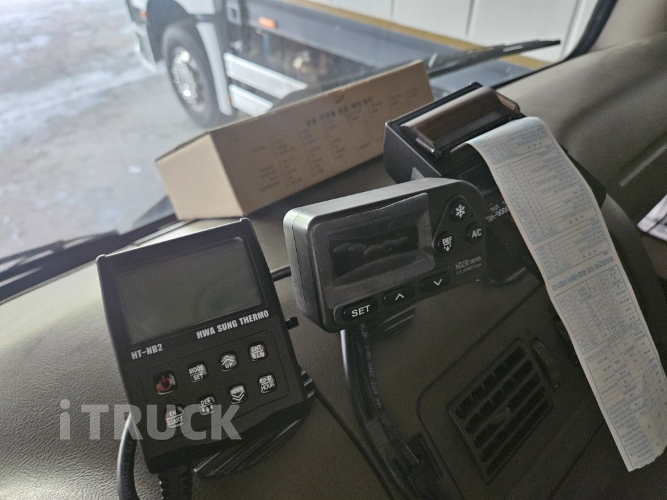 타타대우 노부스 냉동탑 8.5톤 수동 13