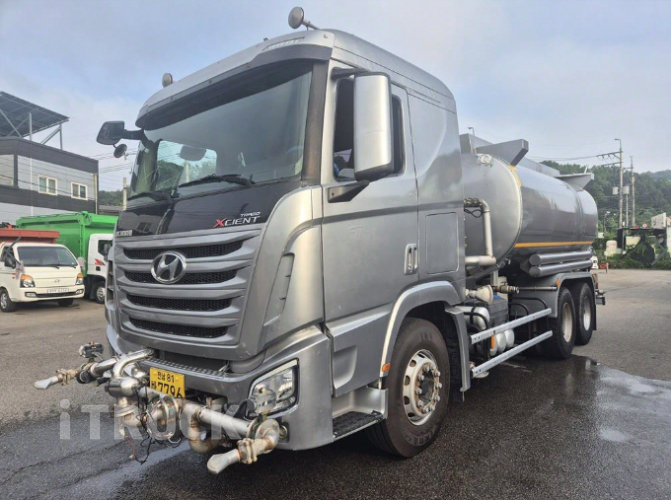 현대 살수차 엑시언트 15,900L 오토