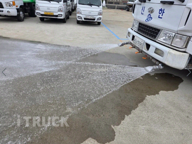 현대 살수차 메가트럭 스텐탱크 7,500L 수동