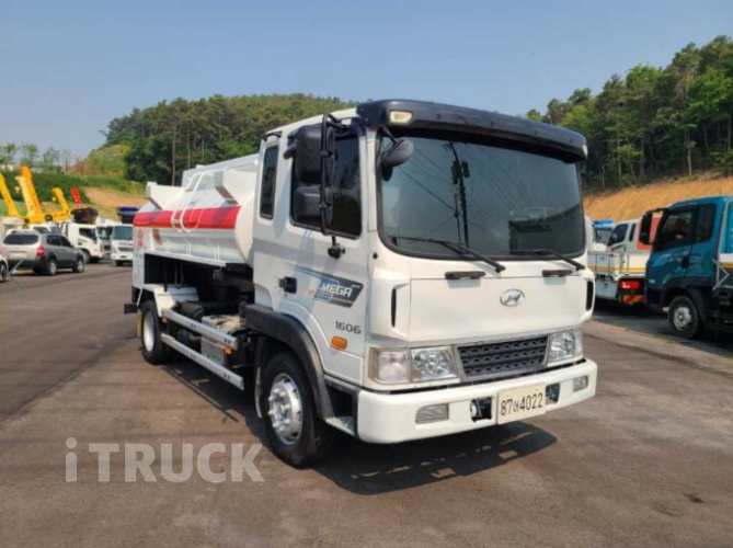 현대 탱크로리 메가트럭 5,000L 수동