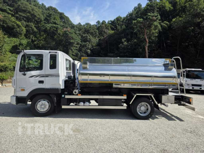 현대 살수차 메가트럭 스텐탱크 7,000L 수동